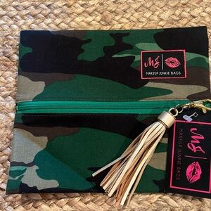 Makeup Junkie Bags Camouflage Clutch